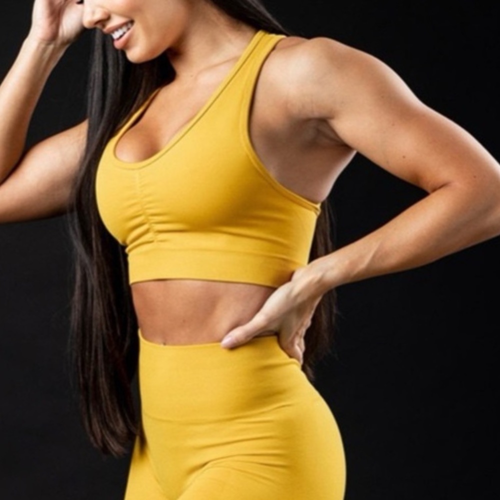 Alphalete Amplify Sports Bra